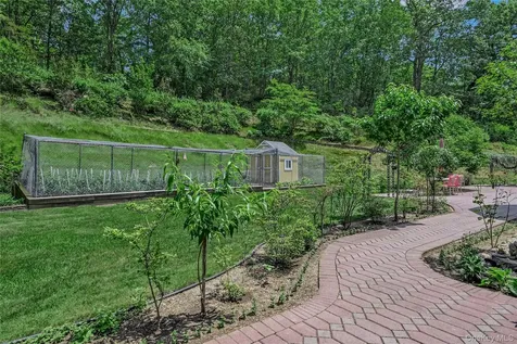 1537 Laurel Hollow Road Laurel Hollow NY 11791