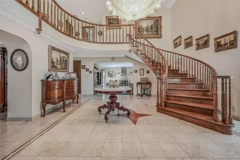 1537 Laurel Hollow Road Laurel Hollow NY 11791