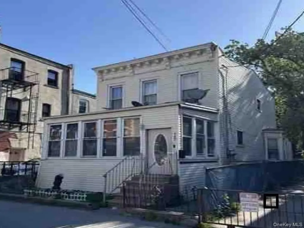 145 Chestnut Street Brooklyn NY 11208