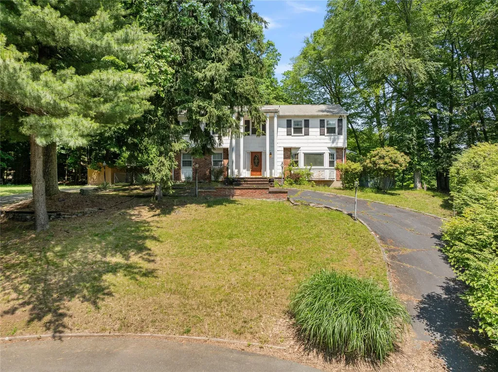 10 Salem Court Spring Valley NY 10977