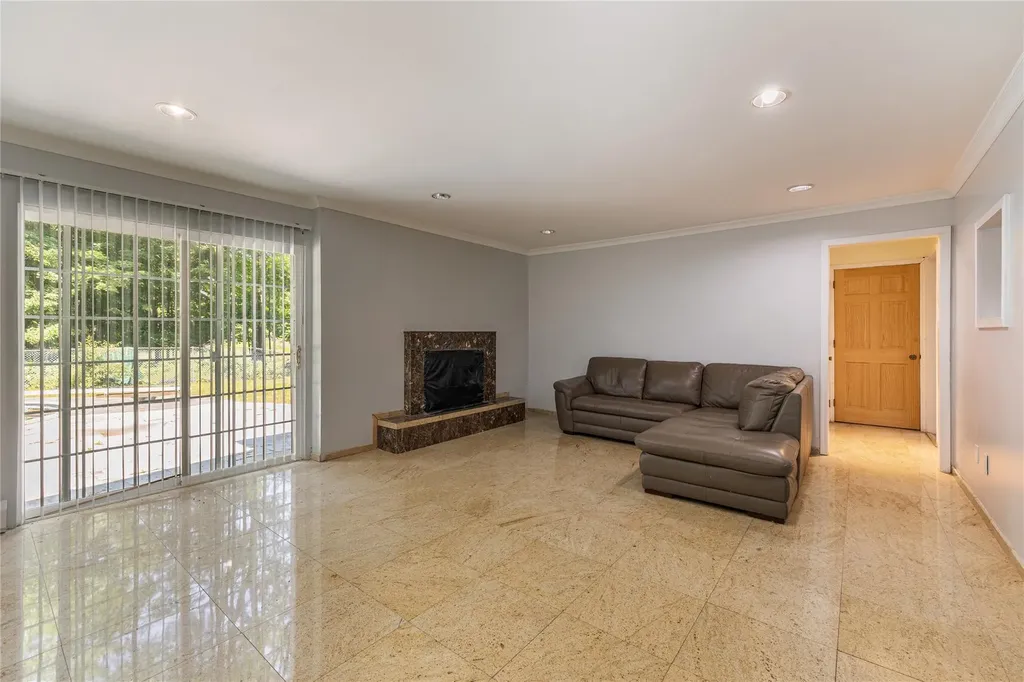 10 Salem Court Spring Valley NY 10977