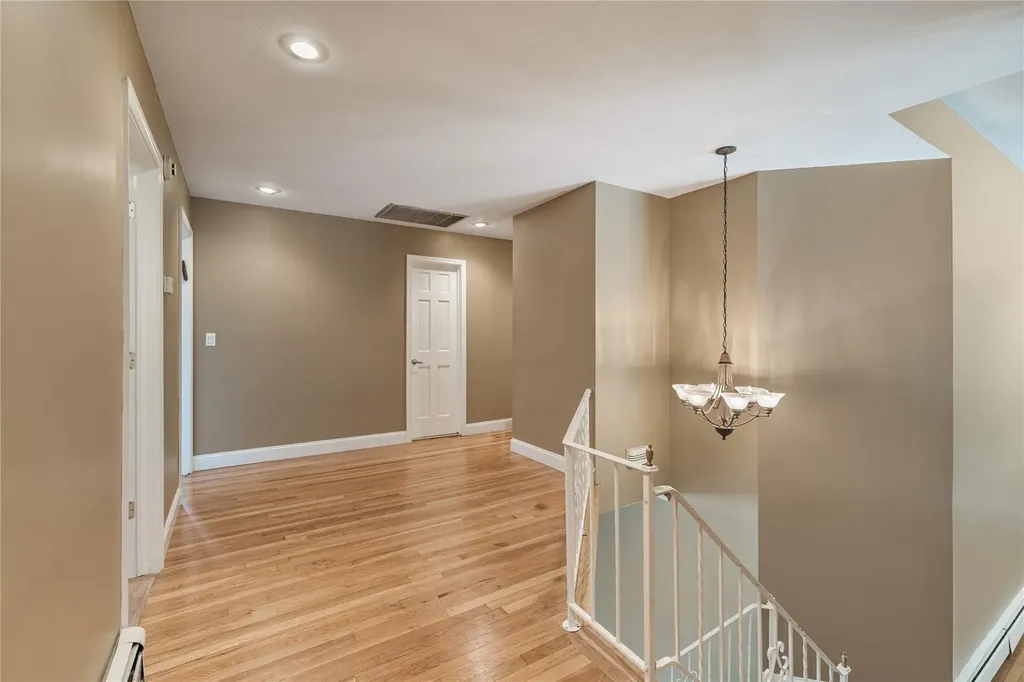 10 Salem Court Spring Valley NY 10977