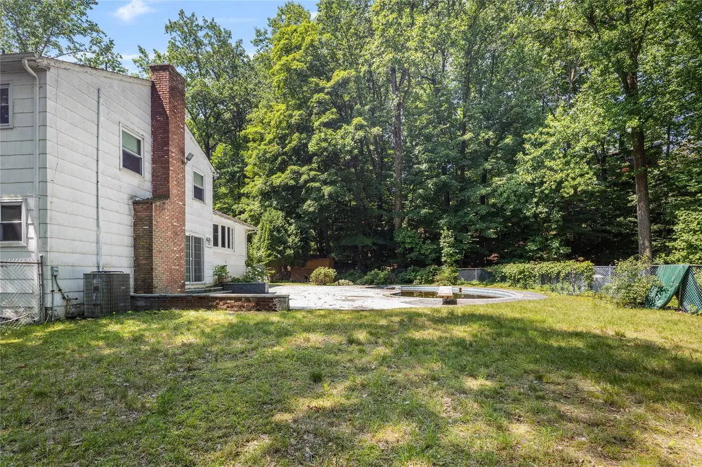 10 Salem Court Spring Valley NY 10977