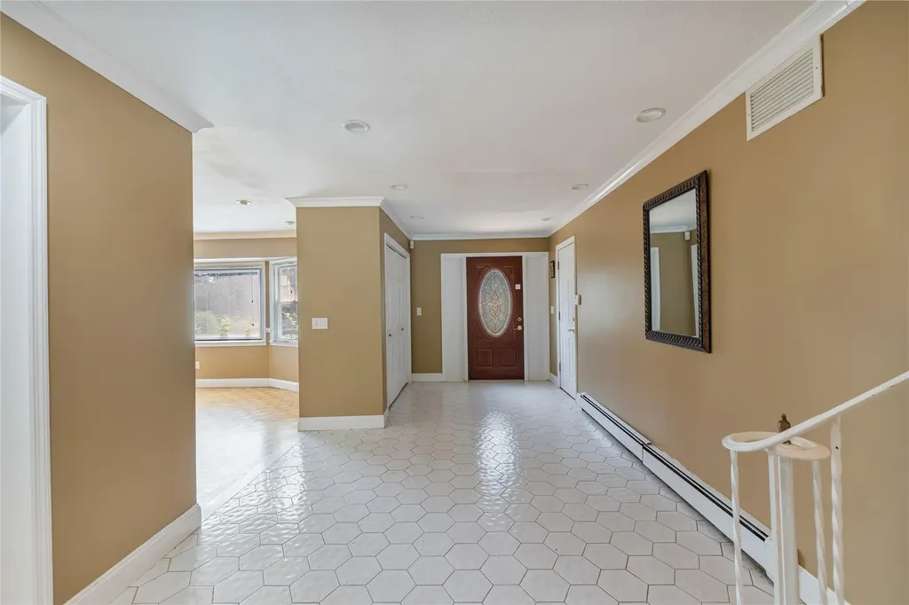 10 Salem Court Spring Valley NY 10977