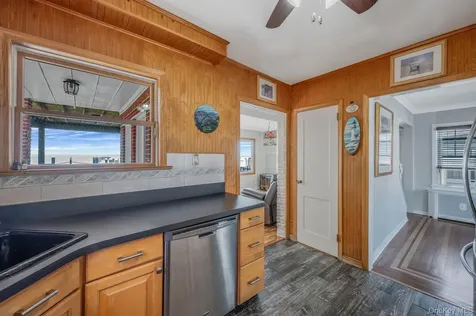 87 E Shore Drive Babylon NY 11702