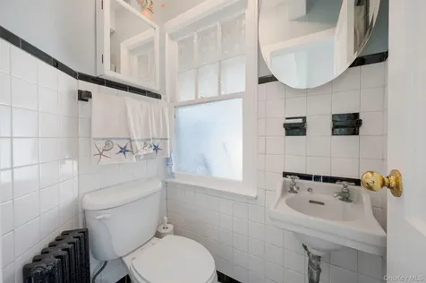 87 E Shore Drive Babylon NY 11702