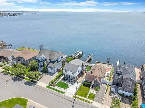 87 E Shore Drive Babylon NY 11702