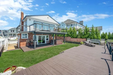 87 E Shore Drive Babylon NY 11702