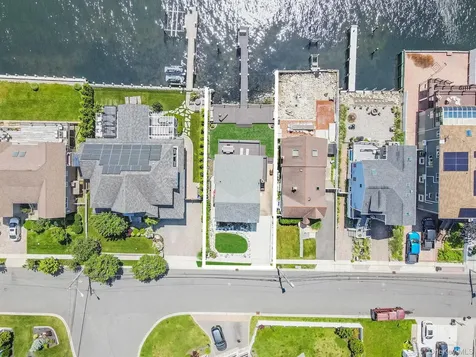 87 E Shore Drive Babylon NY 11702