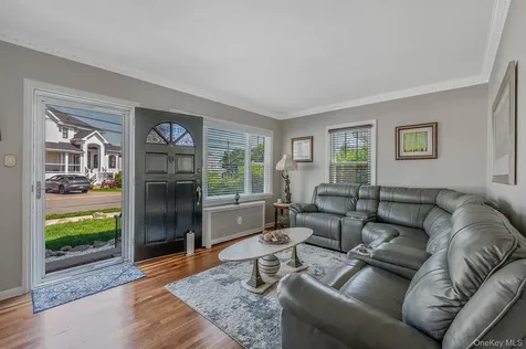 87 E Shore Drive Babylon NY 11702