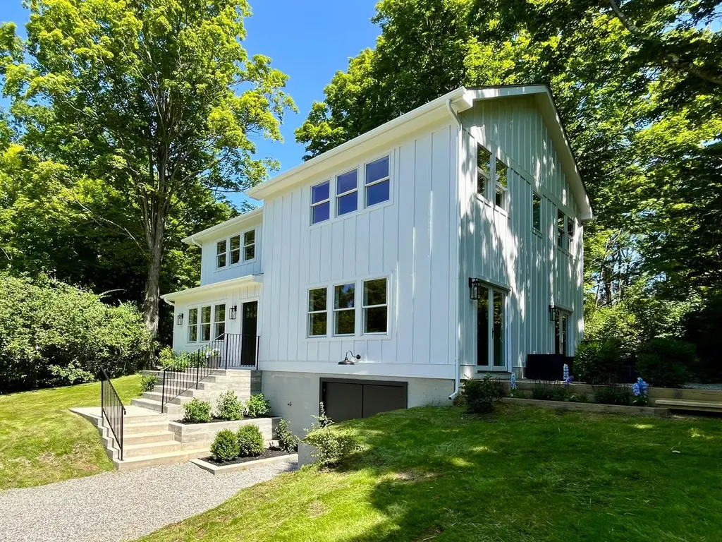 44 Mitchell Lane Red Hook NY 12571