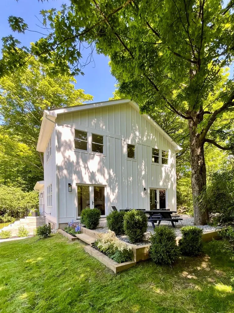44 Mitchell Lane Red Hook NY 12571