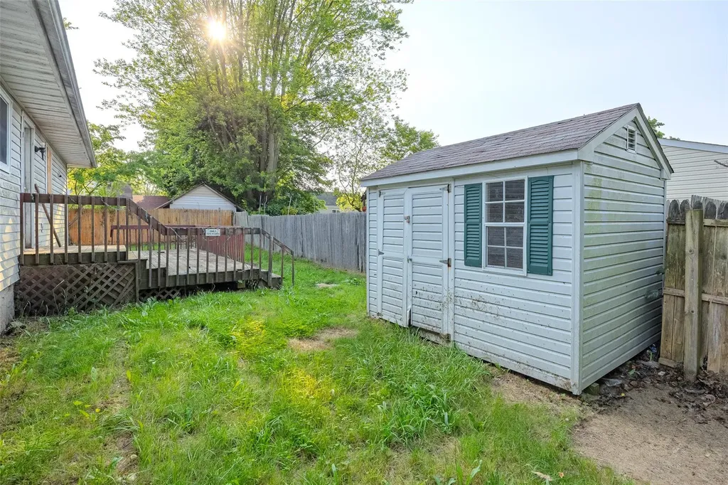 509 Hampton Avenue Bellport NY 11713