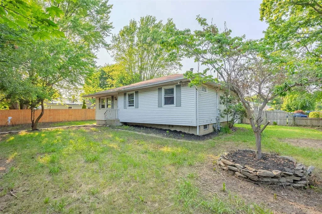 509 Hampton Avenue Bellport NY 11713