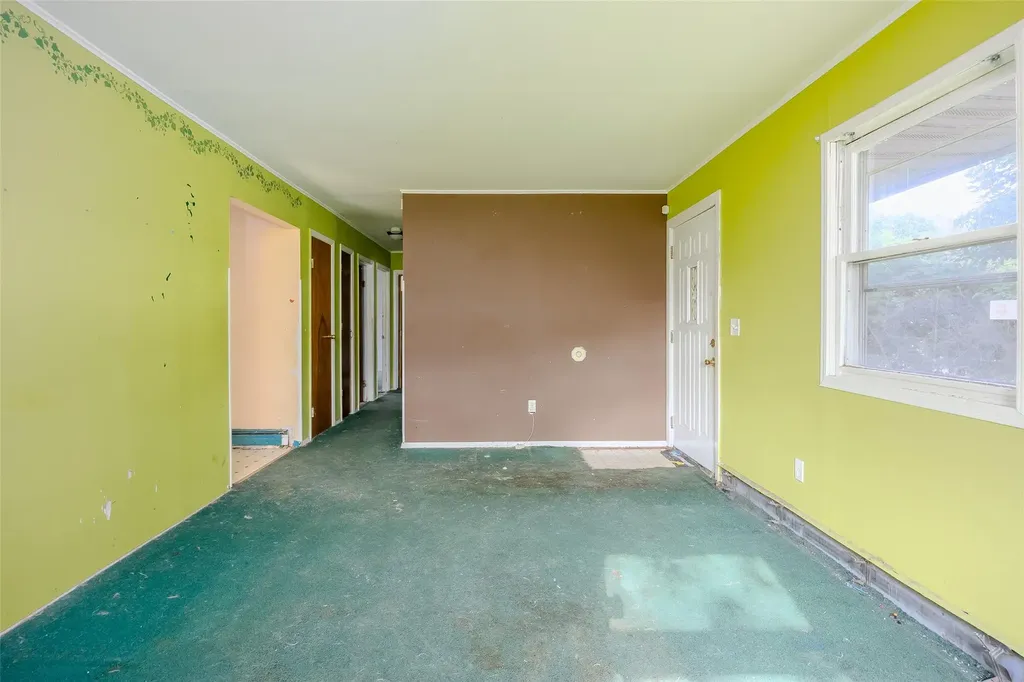509 Hampton Avenue Bellport NY 11713