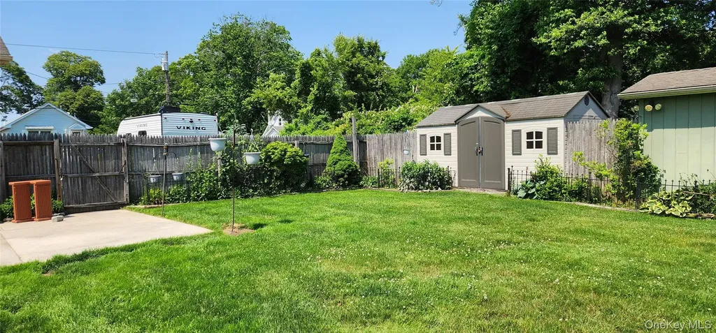 76 Gooseberry Road Mastic Beach NY 11951