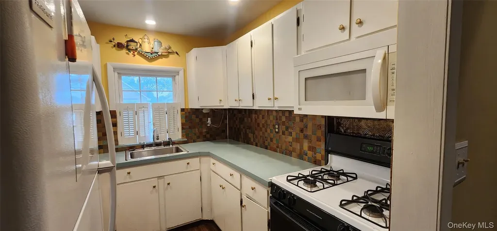 76 Gooseberry Road Mastic Beach NY 11951