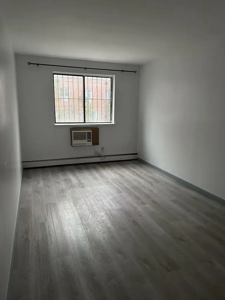 31-41 Linden Place Flushing NY 11354
