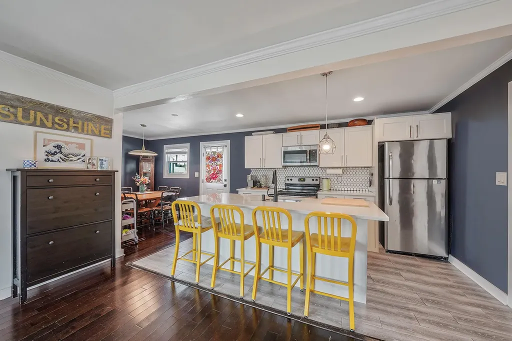 902 Sunrise Avenue Bellmore NY 11710