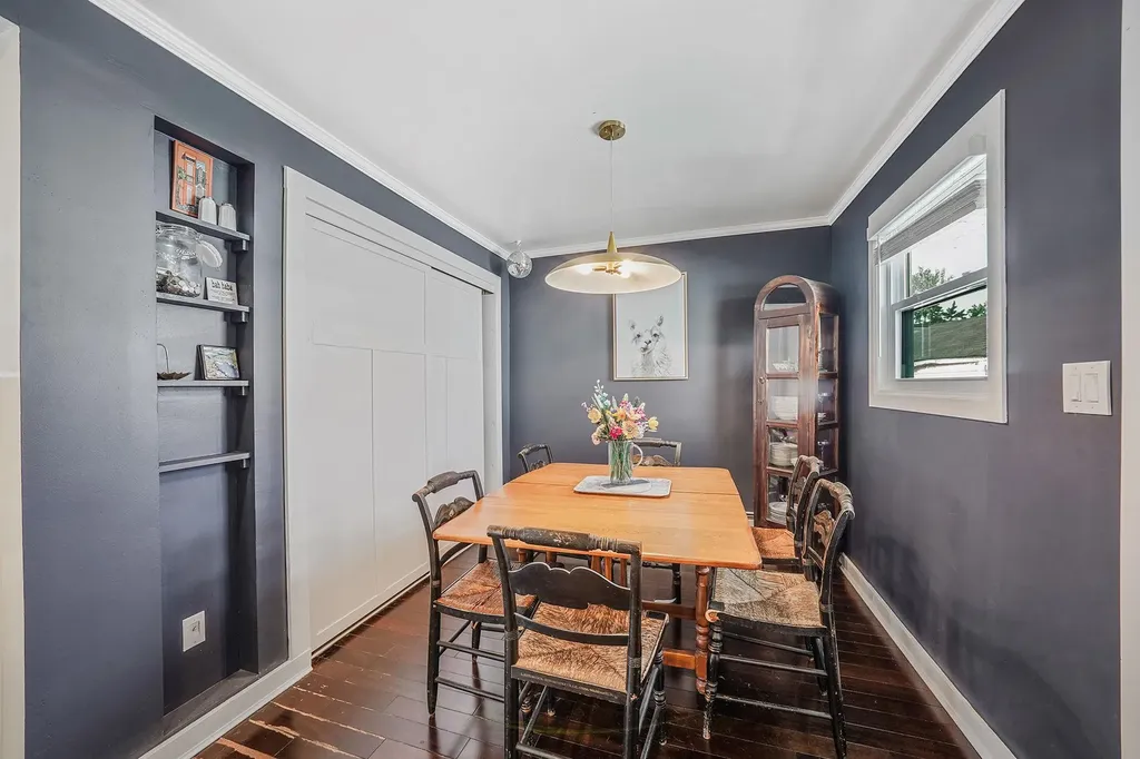 902 Sunrise Avenue Bellmore NY 11710
