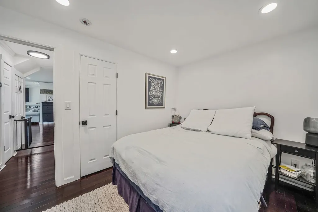 902 Sunrise Avenue Bellmore NY 11710