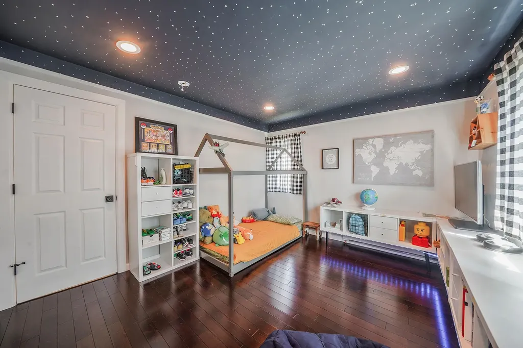 902 Sunrise Avenue Bellmore NY 11710