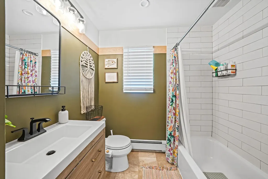 902 Sunrise Avenue Bellmore NY 11710