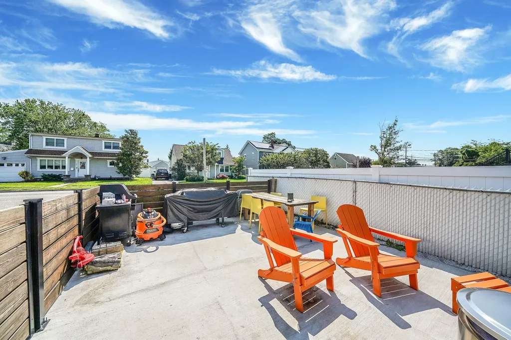 902 Sunrise Avenue Bellmore NY 11710