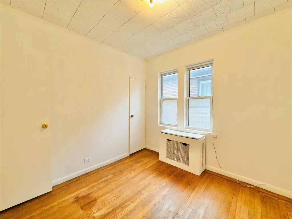 1817 Lurting Avenue Bronx NY 10461