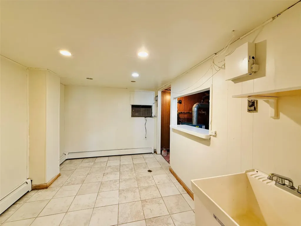 1817 Lurting Avenue Bronx NY 10461