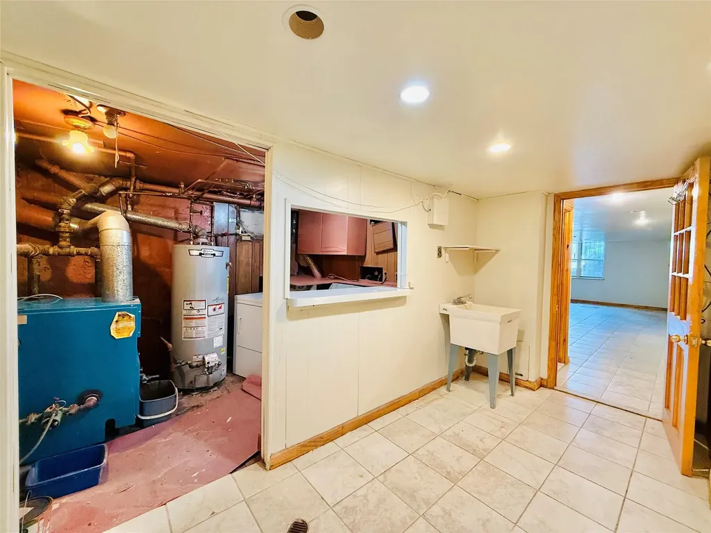 1817 Lurting Avenue Bronx NY 10461