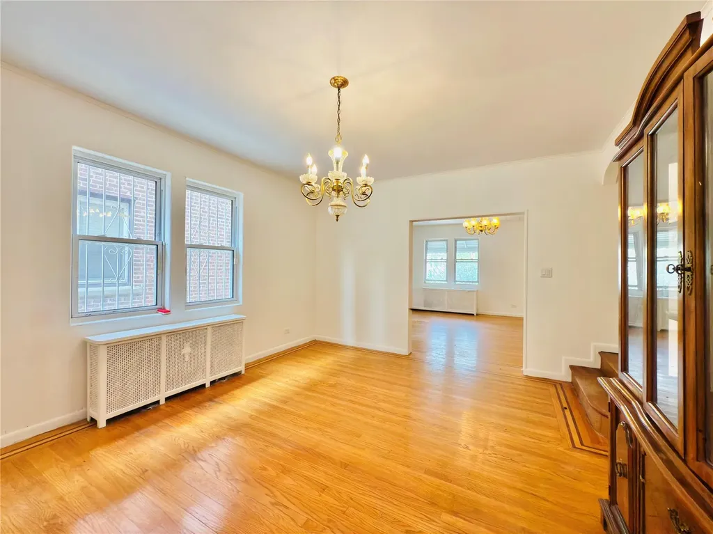 1817 Lurting Avenue Bronx NY 10461
