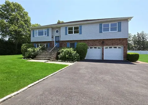 4 Donald Street Bayville NY 11709