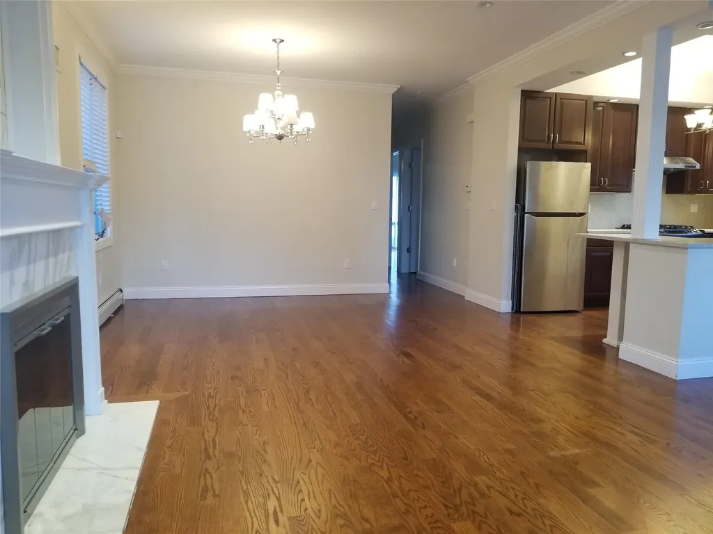 45-44 E 189 Street Flushing NY 11358