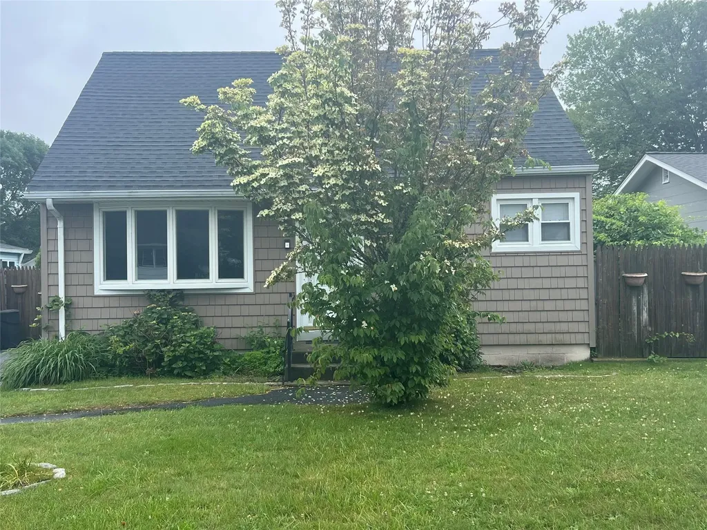22 Westminster Drive Shirley NY 11967