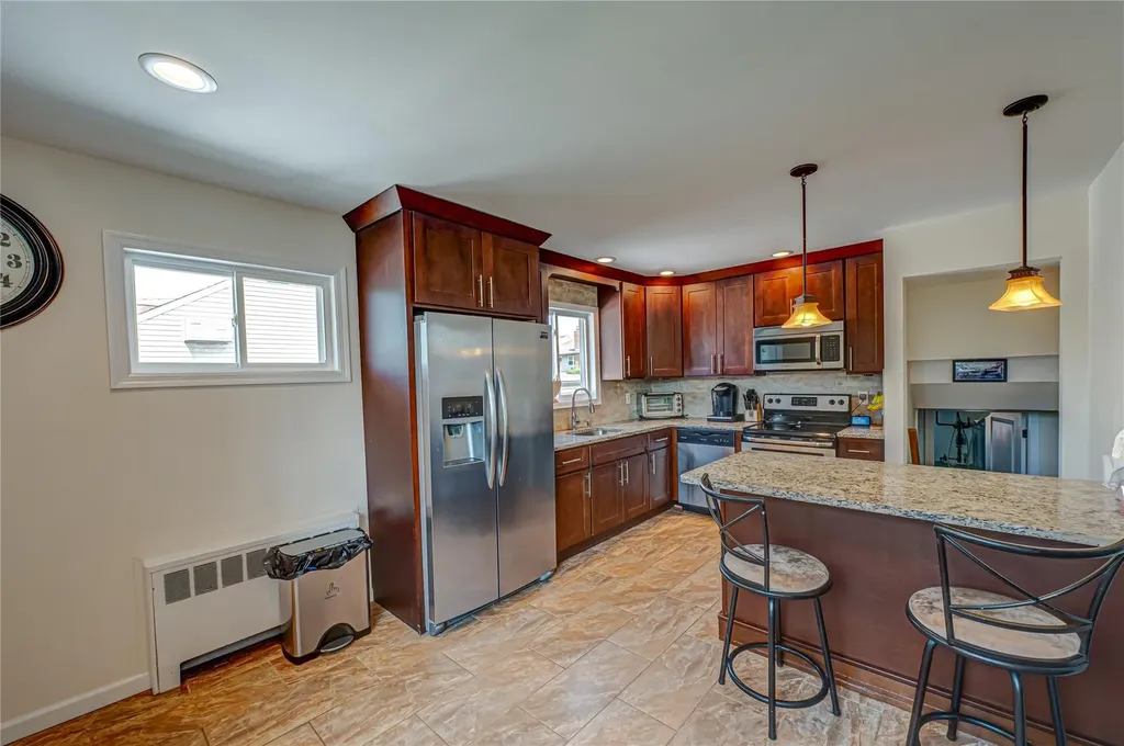 17 Abbott Street West Babylon NY 11704