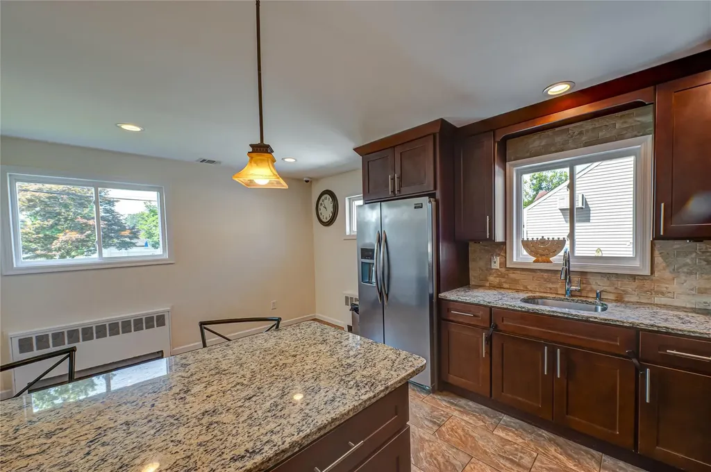 17 Abbott Street West Babylon NY 11704