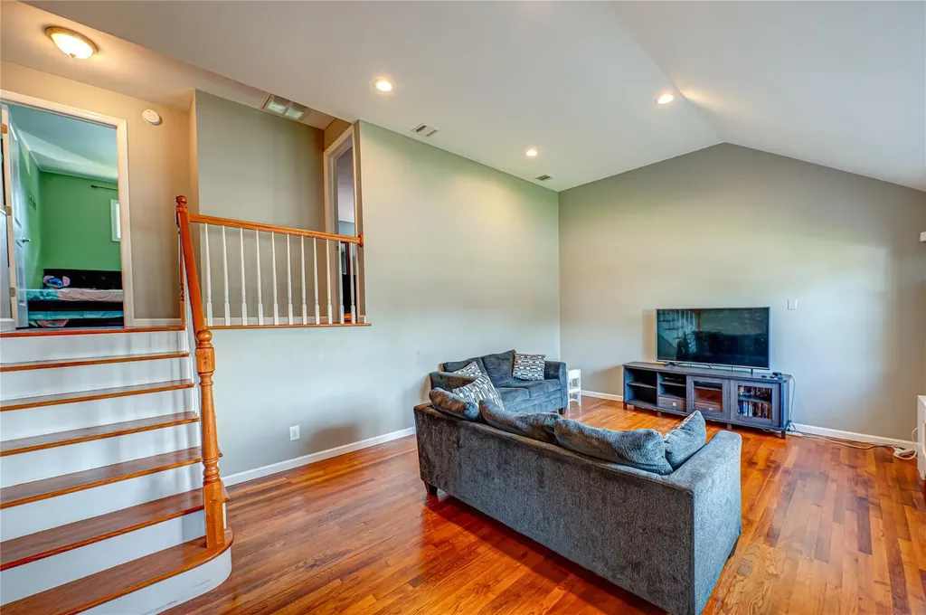 17 Abbott Street West Babylon NY 11704