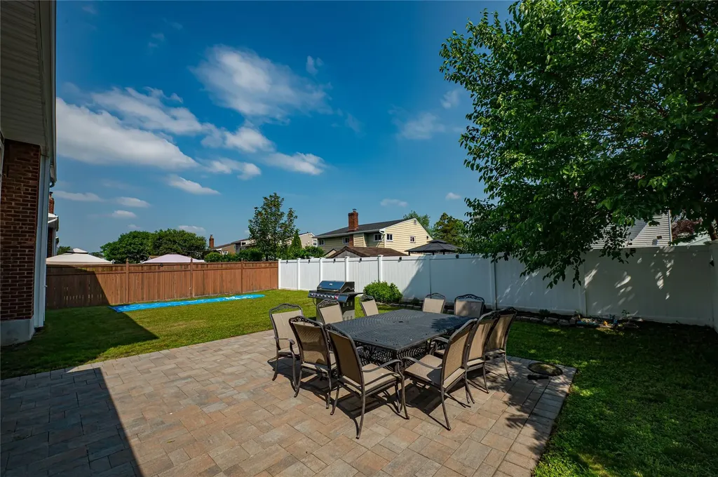 17 Abbott Street West Babylon NY 11704