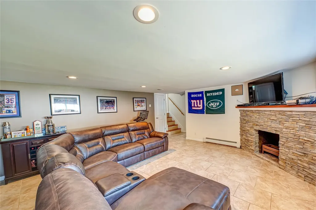 17 Abbott Street West Babylon NY 11704