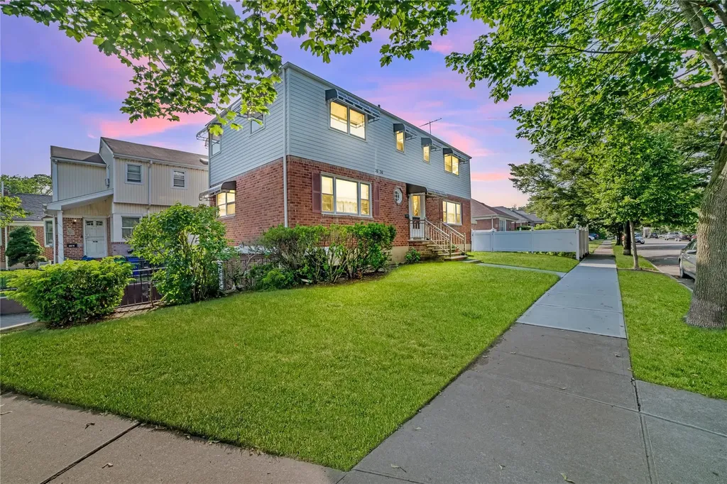 7636 250th Street Bellerose NY 11426