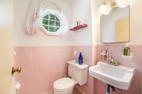 7636 250th Street Bellerose NY 11426