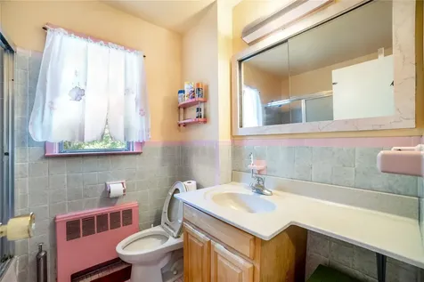 7636 250th Street Bellerose NY 11426