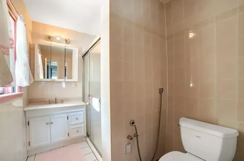 7636 250th Street Bellerose NY 11426