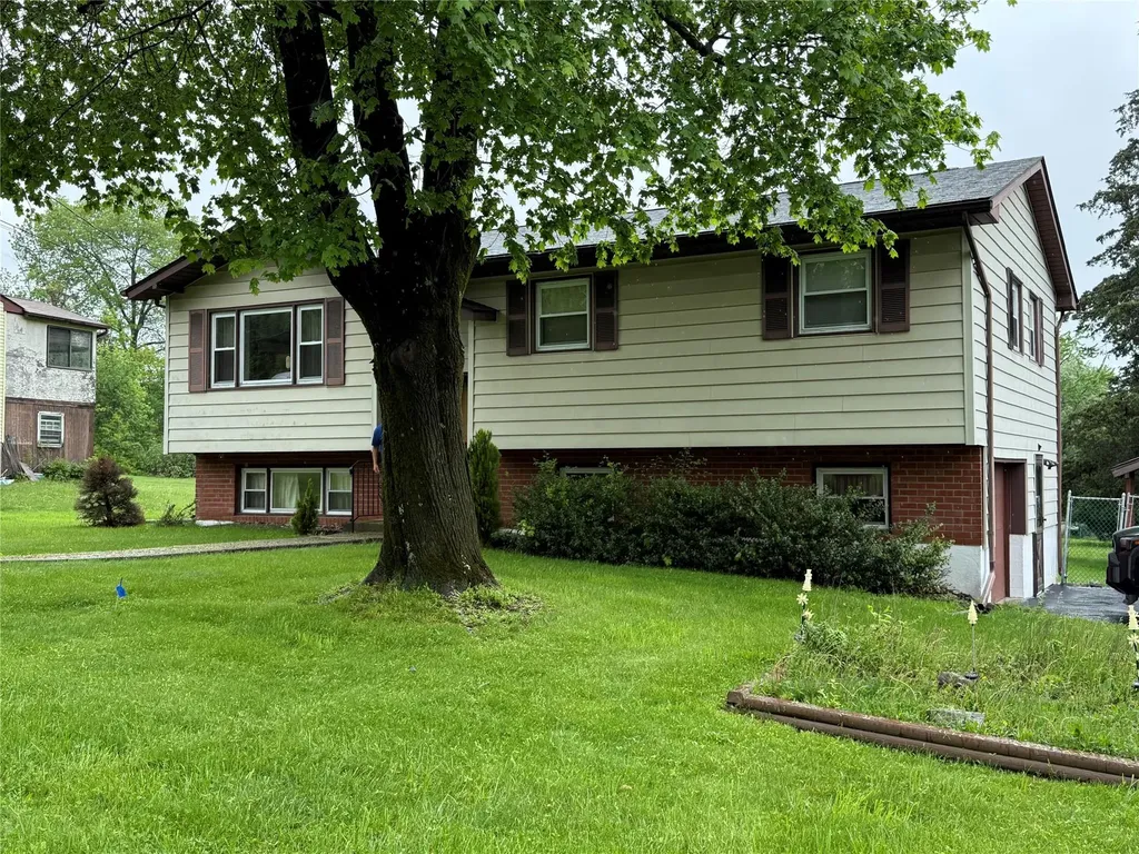 12 Derick Drive Fishkill NY 12524