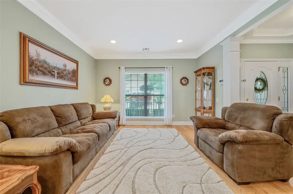 44 Louden Loop Mount Sinai NY 11766