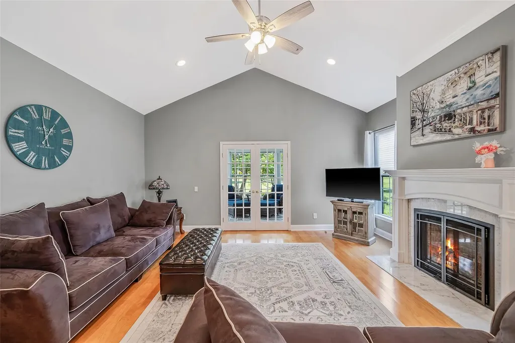 44 Louden Loop Mount Sinai NY 11766