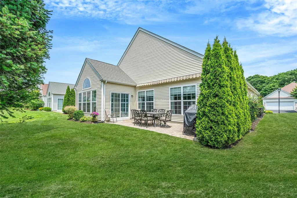44 Louden Loop Mount Sinai NY 11766