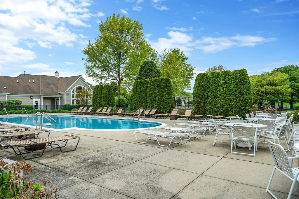 44 Louden Loop Mount Sinai NY 11766