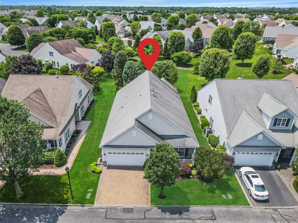 44 Louden Loop Mount Sinai NY 11766